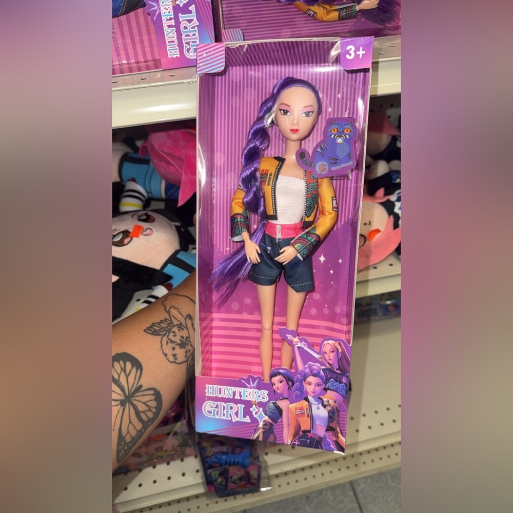 Kpop hunter doll  Rumi